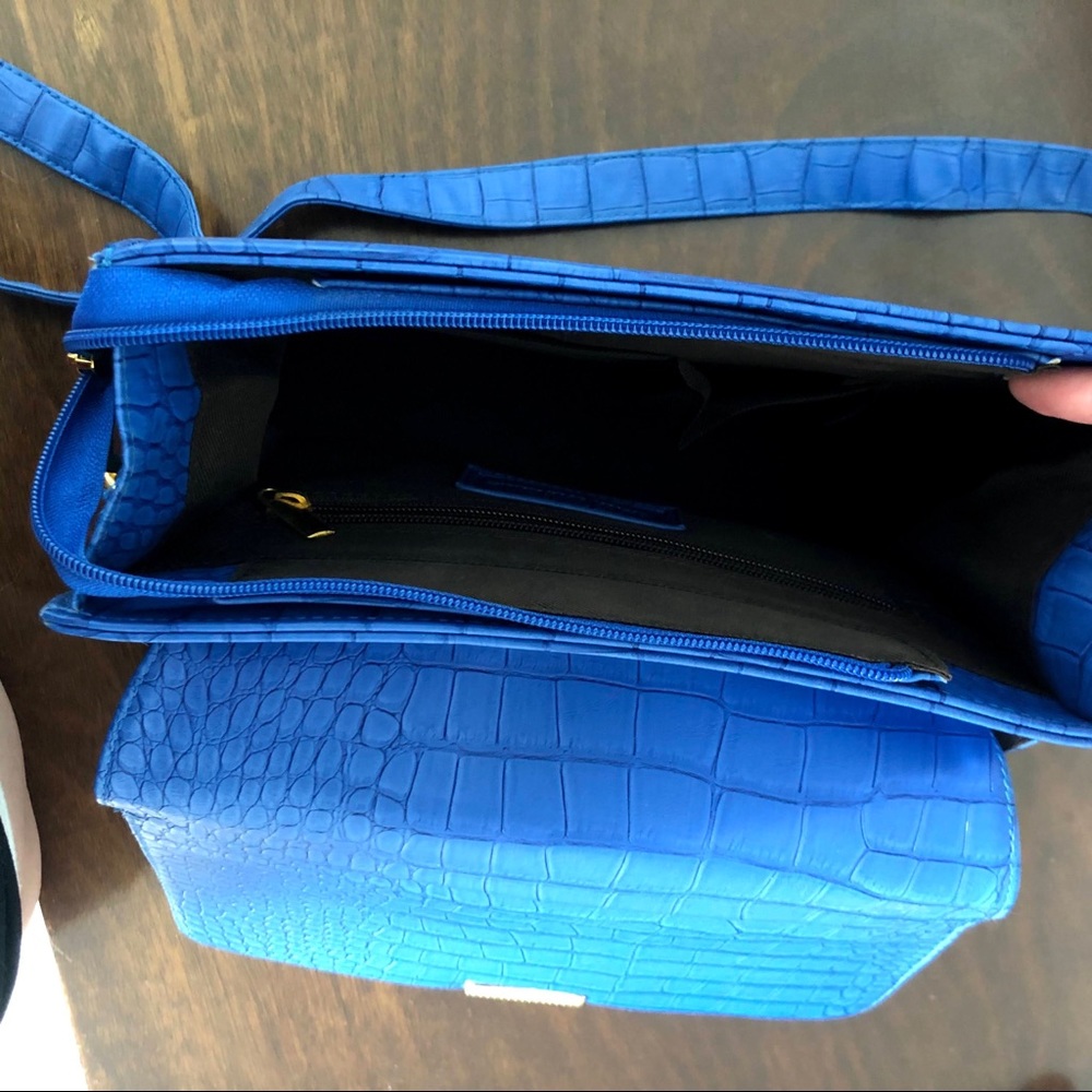 Modcloth Croc Embossed Vegan Leather Bag - Picture 3 of 3